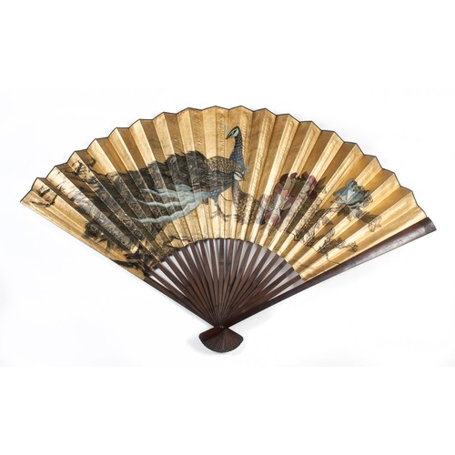 540 - AN ORIENTAL 'PEACOCK' FAN, 20TH CENTURY