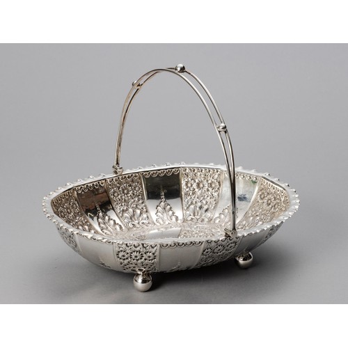 781 - A VICTORIAN SILVER BASKET, WILLIAM MAMMATT AND SON, SHEFFIELD, 1897