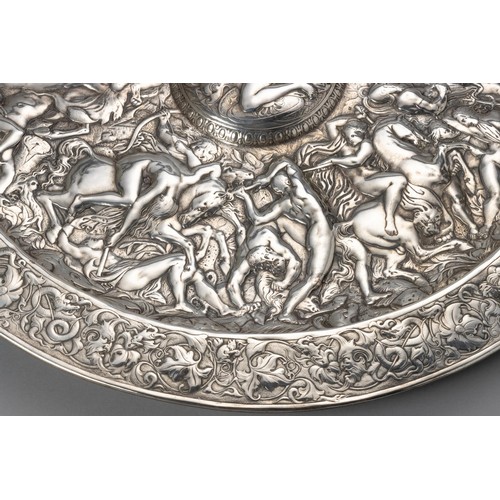 858 - A LARGE ELECTROPLATED 'BATTLE OF THE AMAZONS' CHARGER, WMF