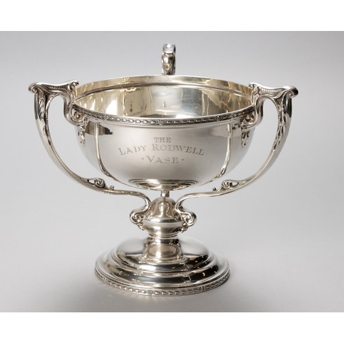 807 - A GEORGE V SILVER PRESENTATION CUP, JAMES DEAKIN AND SONS, SHEFFIELD, 1930