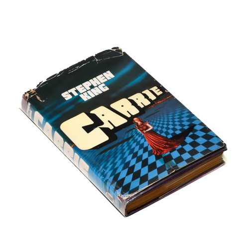 14 - CARRIE (FIRST UK EDITION OF STEPHEN KING'S FIRST NOVEL) by Stephen King