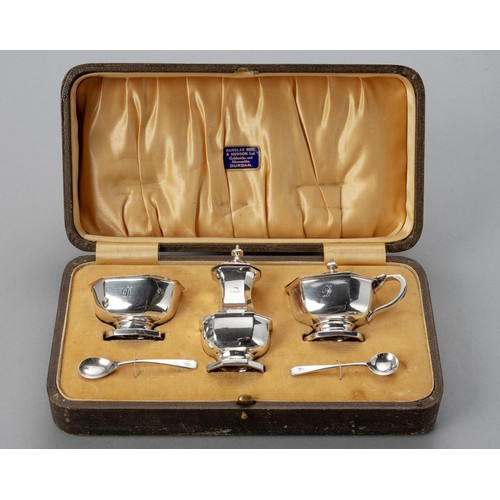 804 - A CASED GEORGE V SILVER CONDIMENT SET, DOCKER AND BURN LTD, BIRMINGHAM, 1928