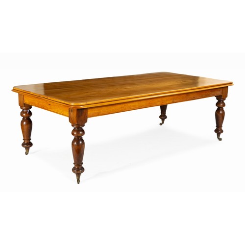 644 - A CAPE YELLOWWOOD AND STINKWOOD DINING TABLE