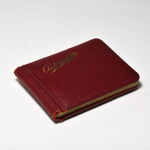 35 - AUTOGRAPH ALBUM WITH 27 SIGNATURES OF THE 1949 ALL BLACKS RUGBY TEAM