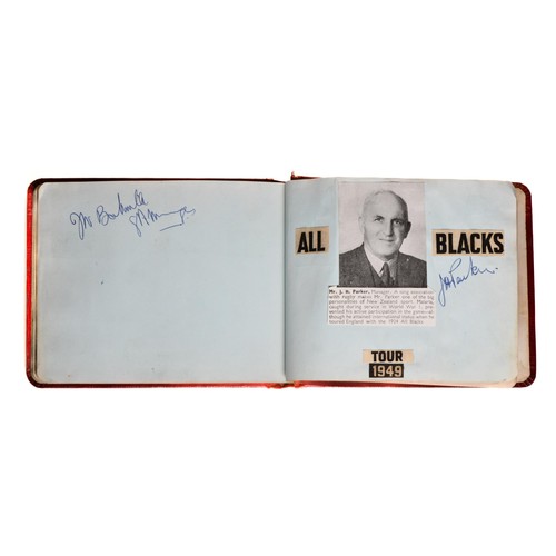 35 - AUTOGRAPH ALBUM WITH 27 SIGNATURES OF THE 1949 ALL BLACKS RUGBY TEAM