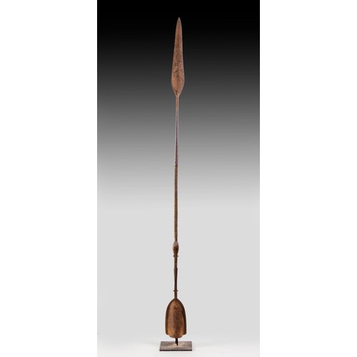 1424 - AN NGOMBE CURRENCY SPEAR, DRC, c.1930's