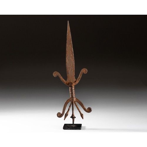 1451 - AN IRON RITUAL KNIFE, CHAD