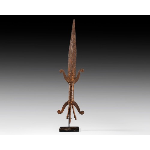 1452 - AN IRON RITUAL KNIFE, CHAD