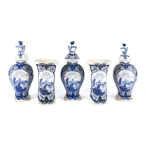 549 - A FIVE PIECE BLUE AND WHITE GARNITURE