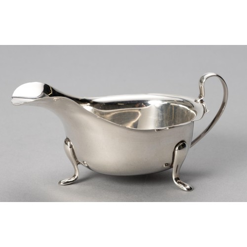 812 - A GEORGE VI SILVER SAUCE BOAT, VINERS LTD, SHEFFIELD, 1947