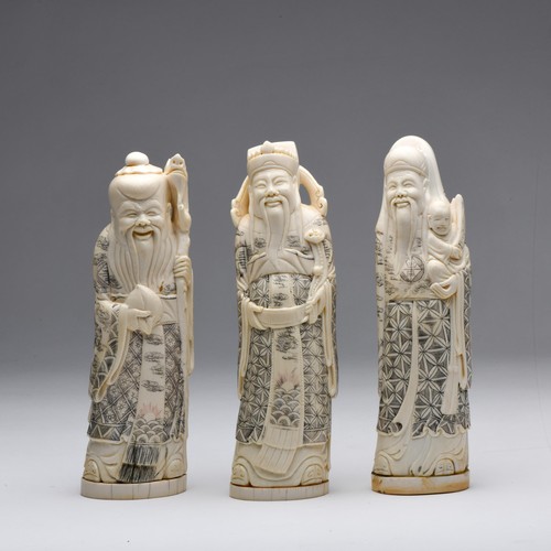 991 - A GROUP OF CHINESE TUSK CARVINGS OF THE 