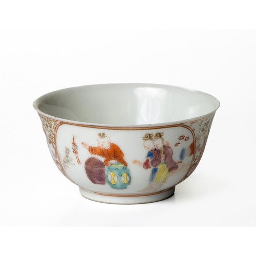 483 - A CHINESE FAMILLE ROSE TEA BOWL, QING DYNASTY, QIANLONG, 1736 - 1795