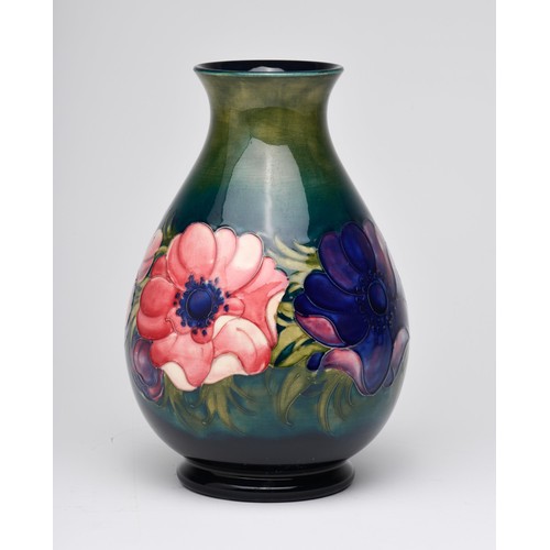 883 - A MOORCROFT 'ANEMONE' VASE