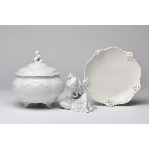 532 - A MISCELLANEOUS GROUP OF ROSENTHAL PORCELAIN