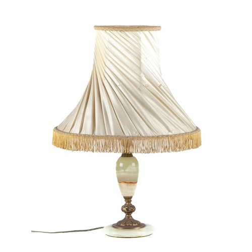 327 - A MARBLE AND GILT METAL TABLE LAMP