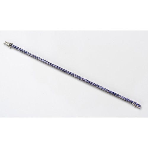 150 - A TANZANITE TENNIS BRACELET 7.18 CARATS