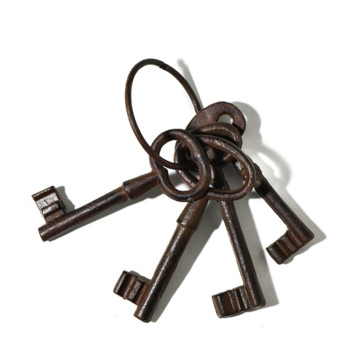 266 - A SET OF KEYS