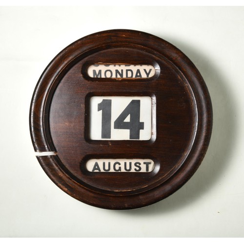 269 - AN EARLY 20TH CENTURY CIRCULAR PERPETUAL CALENDAR