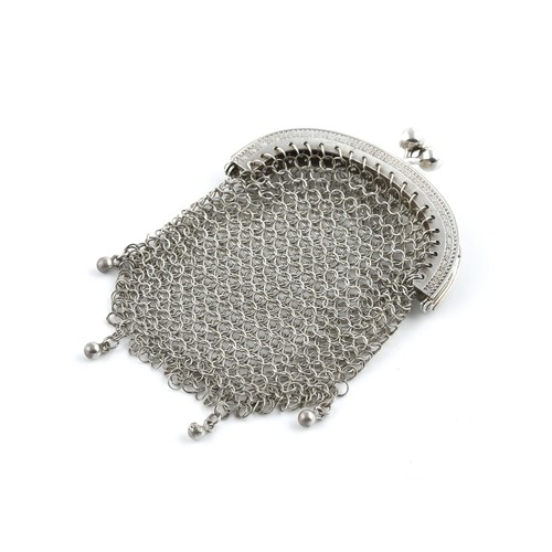 282 - SILVER MESH PURSE