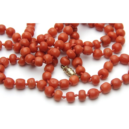 789 - A CORAL NECKLACE