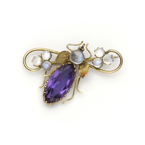 771 - AN AMETHYST AND MOONSTONE BROOCH