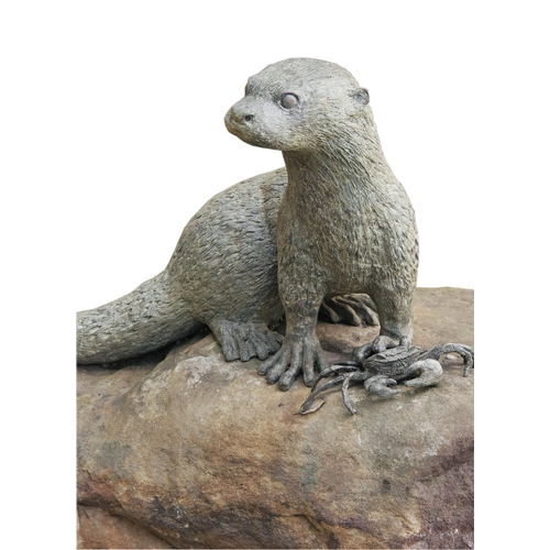 1084 - Robert Leggat (South African 1963 - ) OTTER WITH HIS CRAB