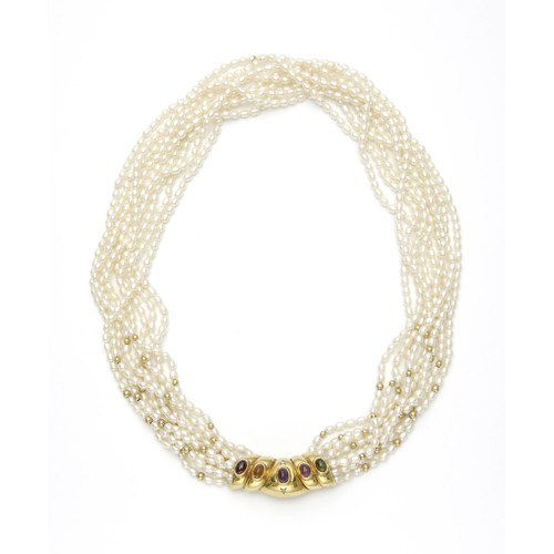 801 - A GEMSTONE PEARL NECKLACE