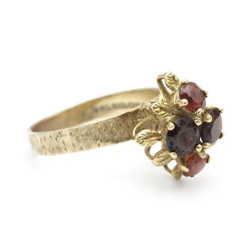 1433 - A GARNET RING