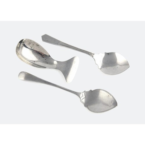 299 - A MISCELLANEOUS COLLECTION OF SILVER SPOONS