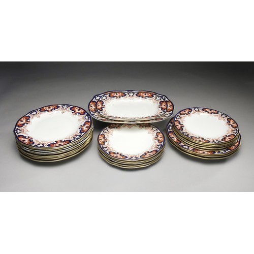 891 - A ROYAL CROWN DERBY 'IMARI' PATTERN PART DINNER SERVICE