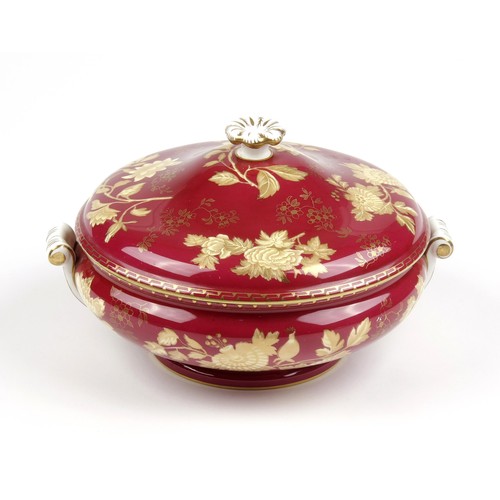 610 - A WEDGWOOD 'TONQUIN RUBY' PATTERN VEGETABLE DISH AND COVER