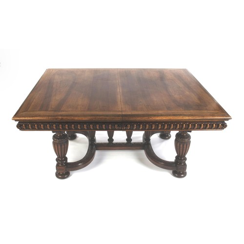 617 - AN ITALIAN-STYLE MAHOGANY DINING TABLE