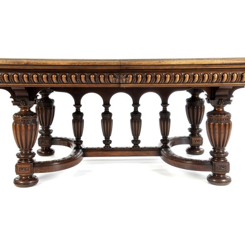 617 - AN ITALIAN-STYLE MAHOGANY DINING TABLE