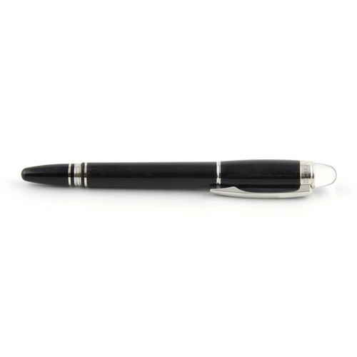 388 - A MONTBLANC STARWALKER PEN