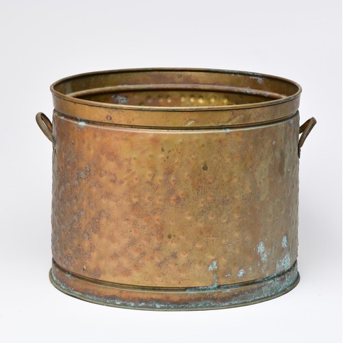 418 - A BRASS POT