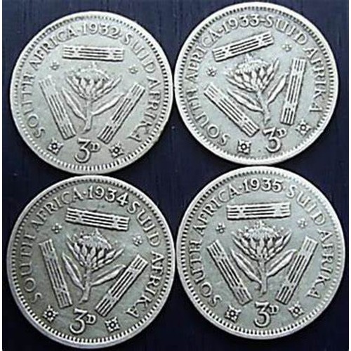 455 - A MISCELLANEOUS COLLECTION OF SILVER TICKEYS