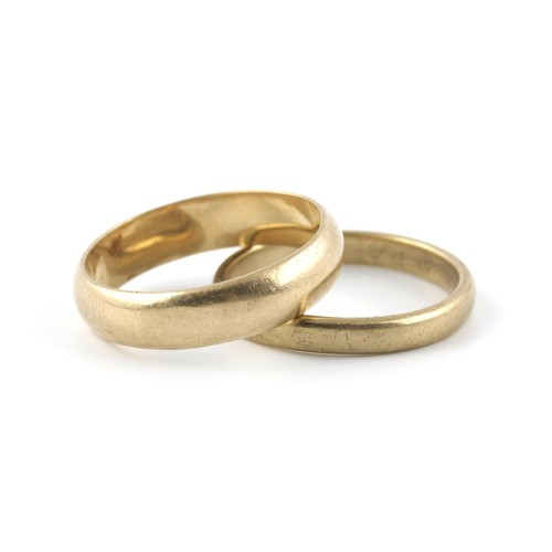 1402 - A PAIR OF GOLD WEDDING BANDS, HIS AND HERS