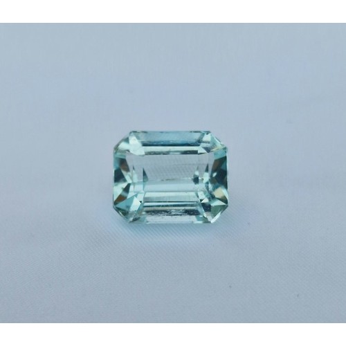 1361 - AN UNSET AQUAMARINE 6.98 CARATS