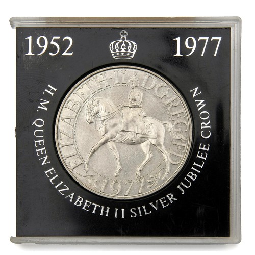 667 - A QUEEN ELIZABETH II SILVER JUBILEE CROWN 