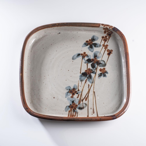 649C - TIM MORRIS (SOUTH AFRICAN 1941-1990) : A STONEWARE PLATTER