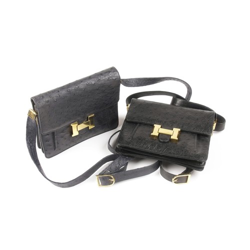 816 - A PAIR OF MATCHING OSTRICH MINI CLUTCH BAGS