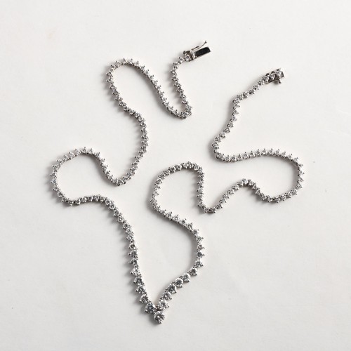 156 - A DIAMOND TENNIS NECKLACE, 5.01 CARATS