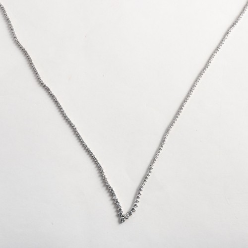 156 - A DIAMOND TENNIS NECKLACE, 5.01 CARATS