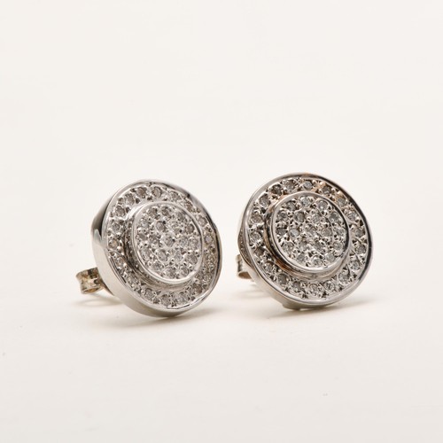 75 - A PAIR OF DIAMOND EARRINGS