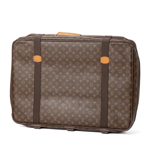 576 - A VINTAGE LOUIS VUITTON SATELLITE 65 SOFTCASE