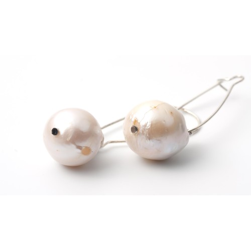 456 - A PAIR OF PEARL DROP EARRINGS