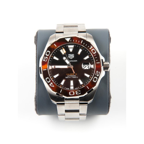 549 - A GENTLEMAN'S STAINLESS STEEL WRISTWATCH, TAG HEUR AQUARACER CALIBRE 5