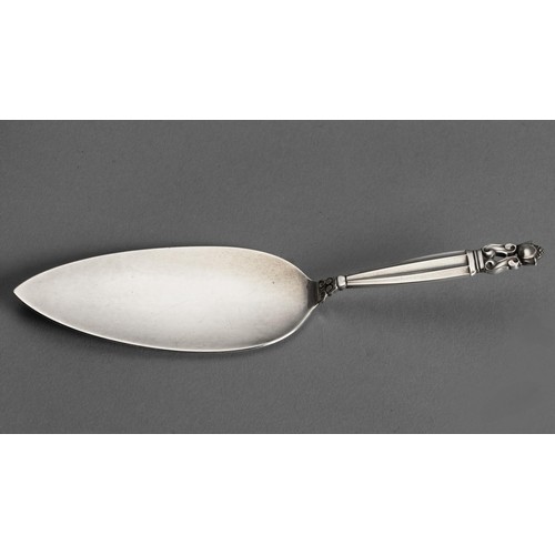 679 - A DANISH SILVER ACORN PATTERN PIE SERVER, GEORG JENSEN