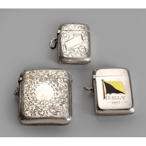 618 - A VICTORIAN SILVER VESTA CASE, JOESEPH GLOSTER, BIRMINGHAM, 1900