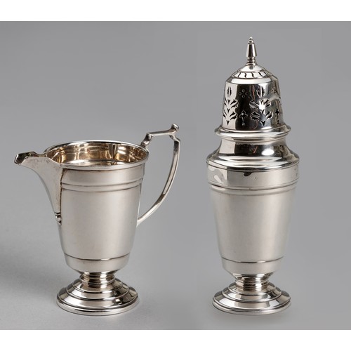 662 - A GEORGE VI SILVER SUGAR CASTER AND MILK JUG, MAPPIN AND WEBB LTD, SHEFFIELD, 1945